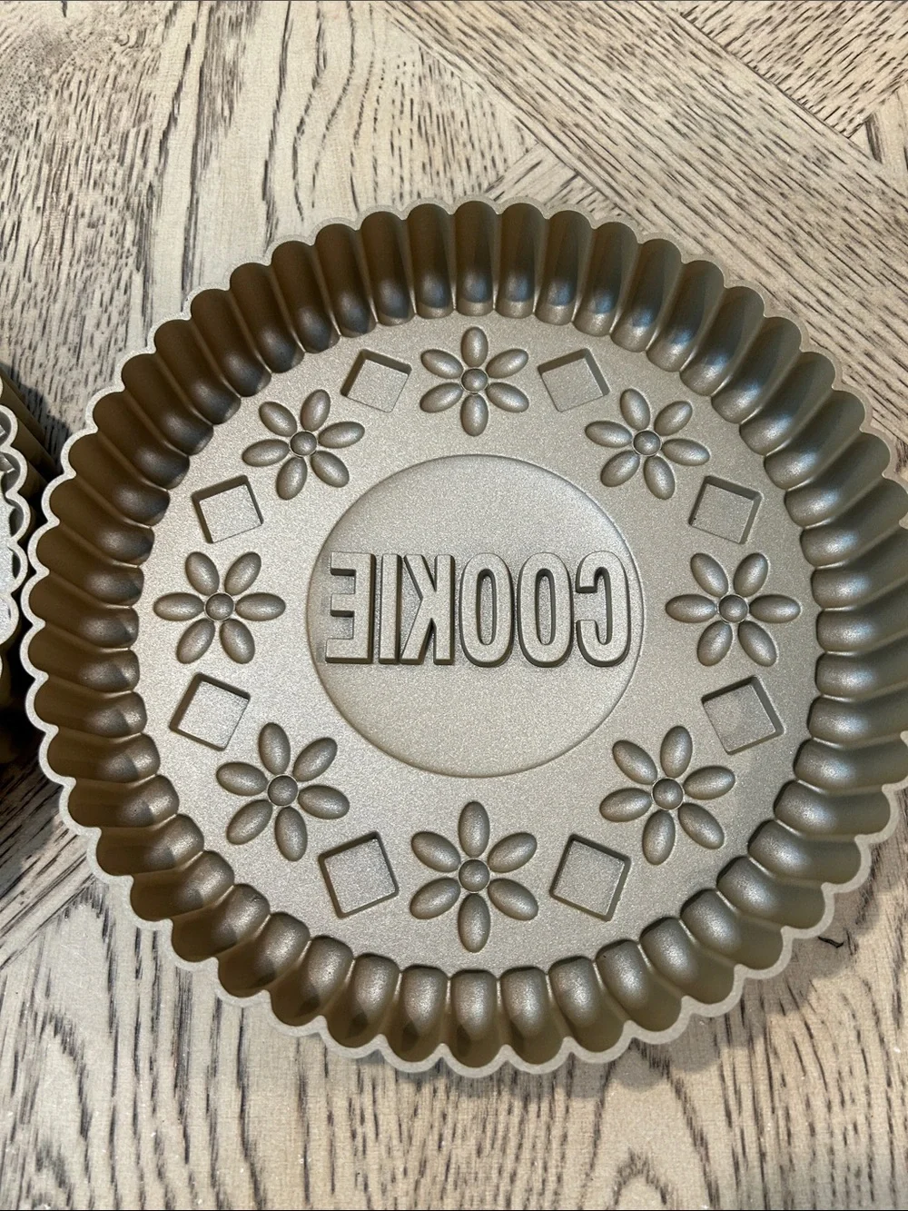 Williams Sonoma Brown Cookie Cake pans
